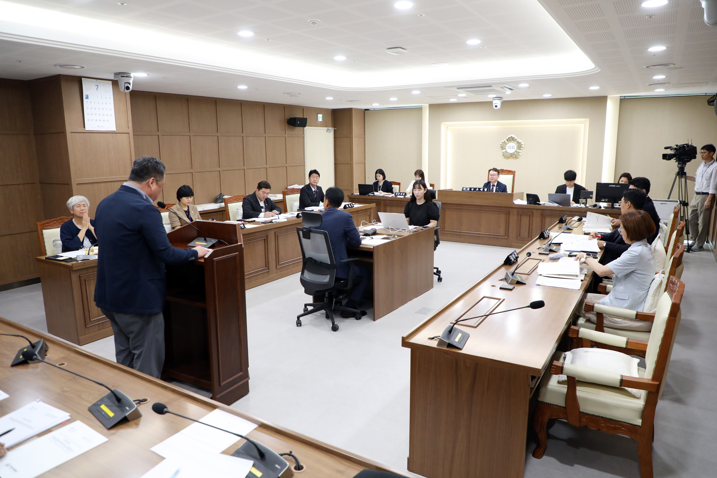 '[2026.07.14.]  수원특례시의회 문화체육교육위원회, 2026년 주요업무 추진실적 보고 청취' 게시글의 사진(1) '사진설명3_수원특례시의회_문화체육교육위원회_주요업무_추진실적_보고_청취.jpg'