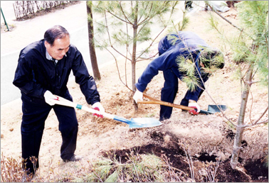 3월 26일 생명의 나무 100만그루 심기 식목행사에 참석
