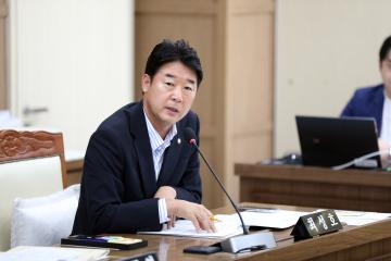 '20260716 문화체육교육위원회 2026년도 주요업무 추진실적 보고 청취' 게시글의 사진(5) 'YMS_8184.jpg'