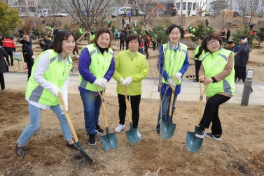 3.27 제74회 식목일기념 나무심기 행사