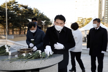 20220101 새해 현충탑 참배