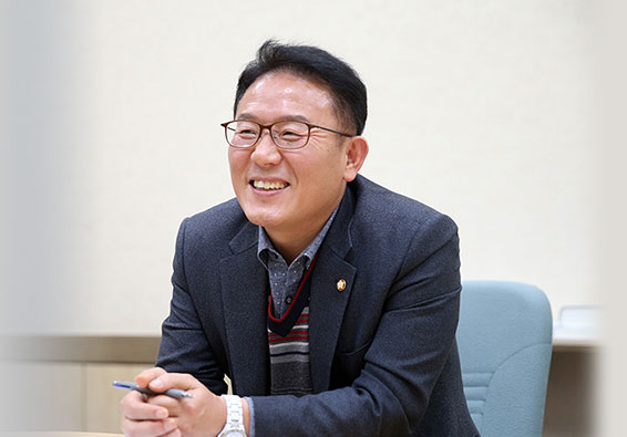 수원특례시의회 도시환경위원회 위원장 채명기